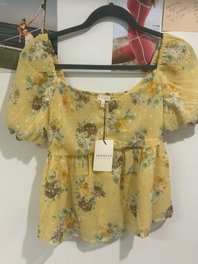 Promesa Yellow Floral Puff-Sleeve Peplum Top